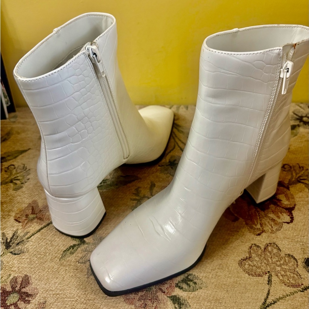 Inc.  White Croc-Embossed Ankle Boots 6.5